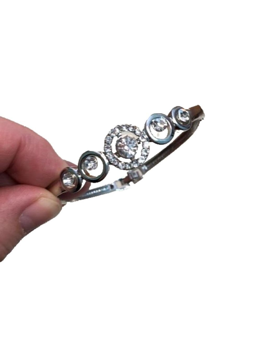 Rhinestone Clasp Bracelet